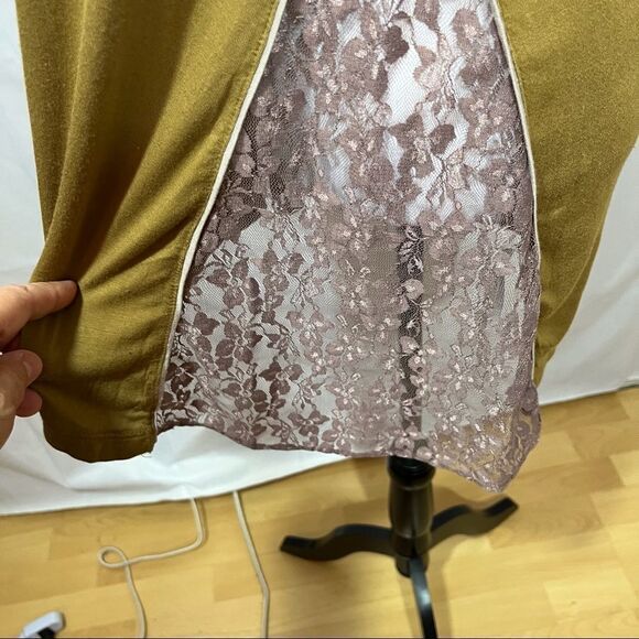 Logo Long Sleeve Tunic Shirt with Lace Insets - Picture 6 of 15